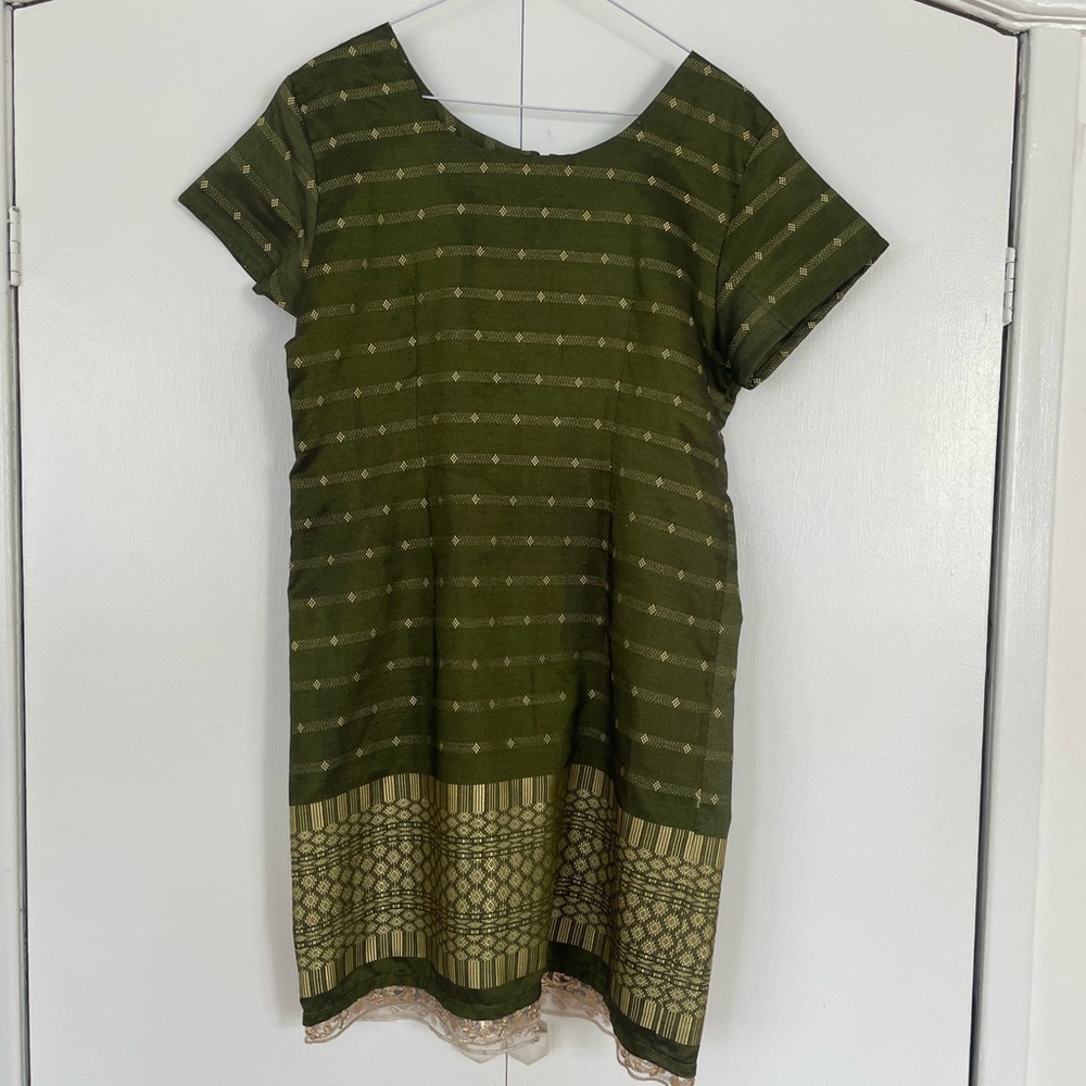 Venus 100% Thai Silk Green and Gold Short Sleeve midi Dress size medium